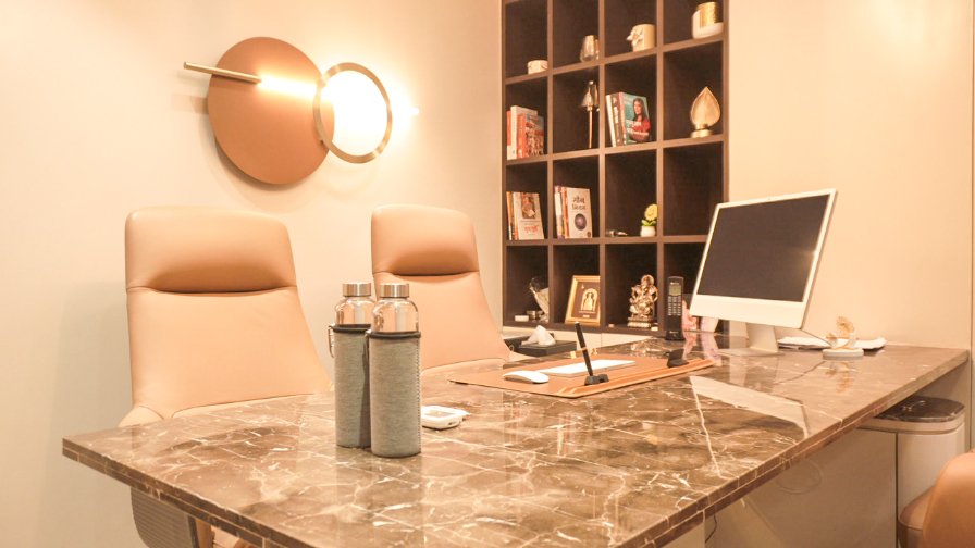 Divyasparsh office executive desk closeup Divyasparsh office executive desk closeup