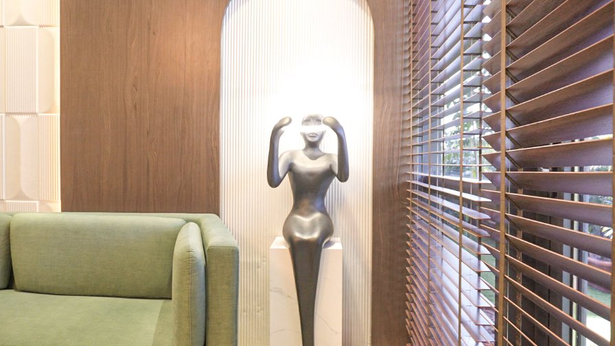 Divyasparsh office green lounge sculpture corner Divyasparsh office green lounge sculpture corner